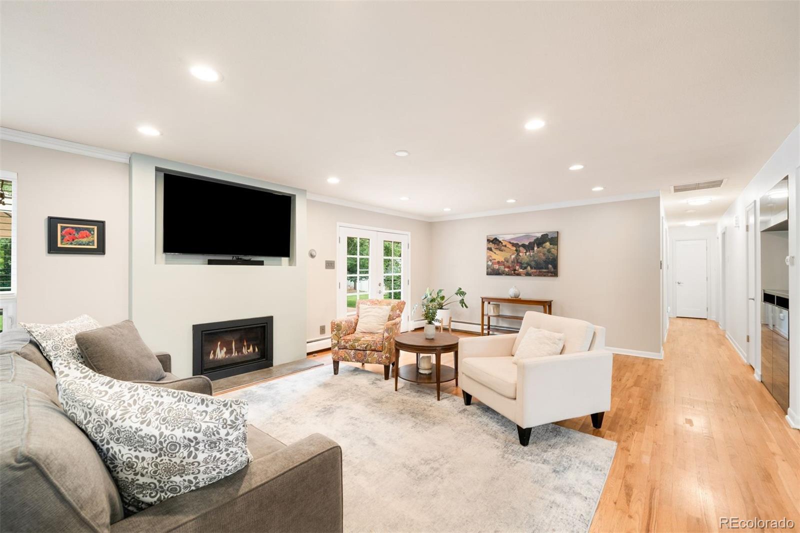 MLS Image #8 for 5  circle drive,denver, Colorado