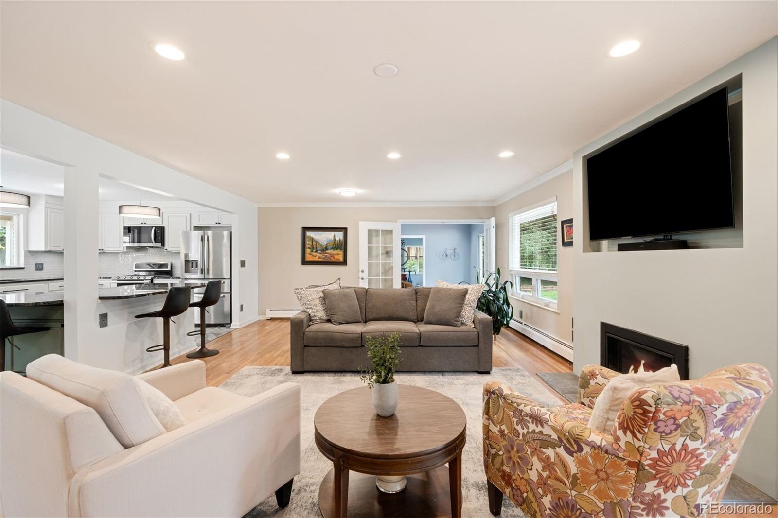 MLS Image #9 for 5  circle drive,denver, Colorado