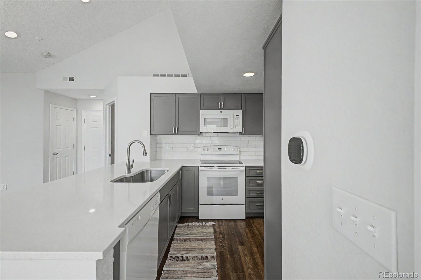 MLS Image #12 for 4883  white rock circle,boulder, Colorado