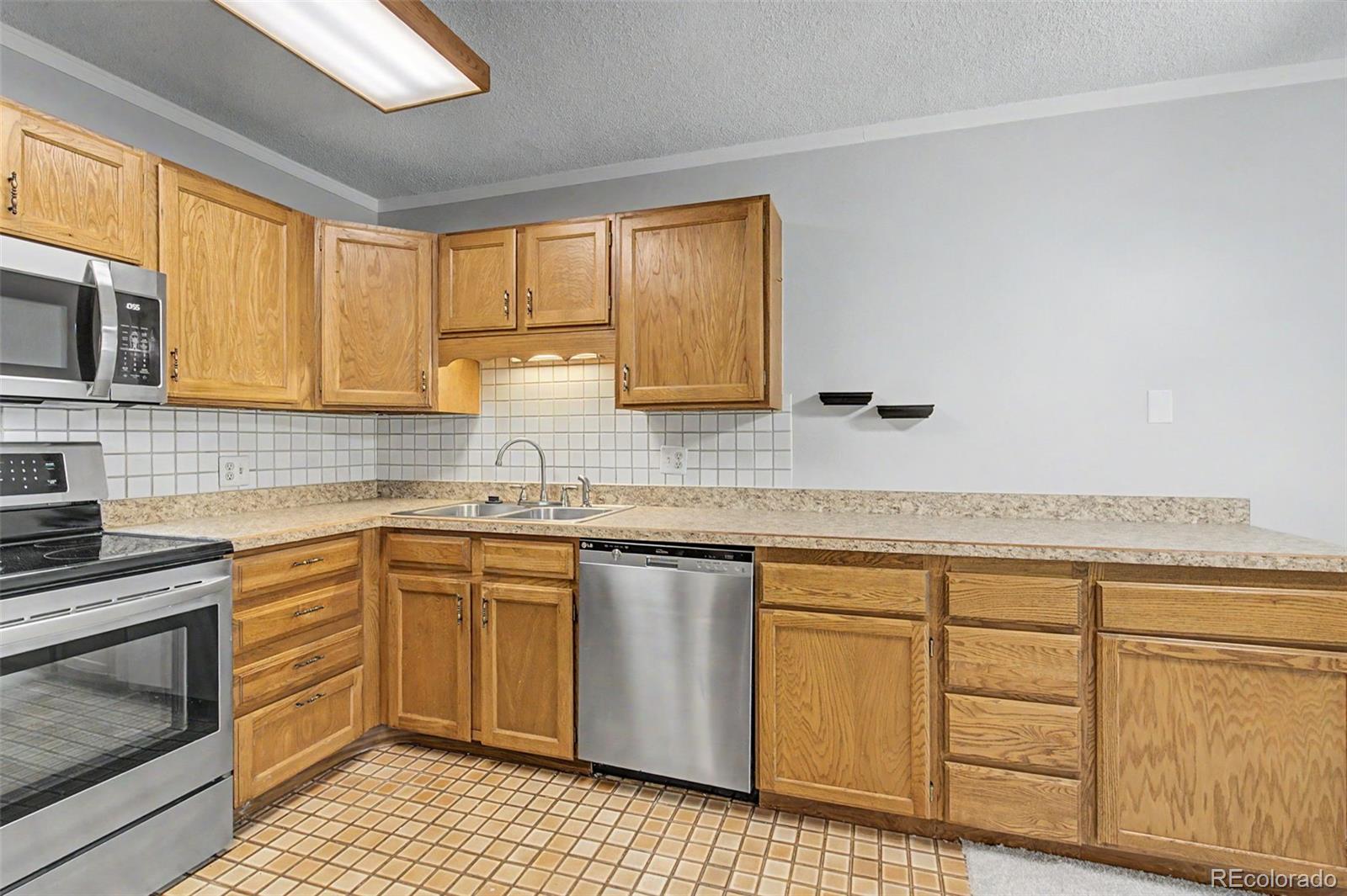 MLS Image #1 for 13500 e cornell avenue,aurora, Colorado