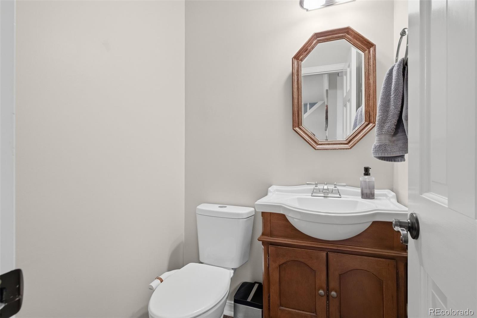 MLS Image #9 for 1912 s balsam street,lakewood, Colorado