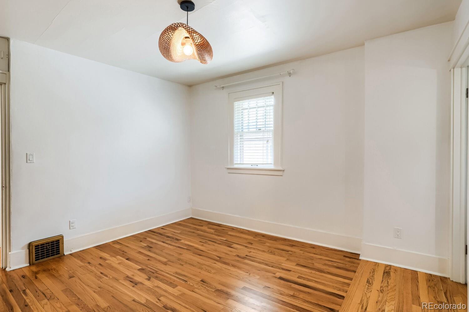 MLS Image #12 for 1354  elm street,denver, Colorado
