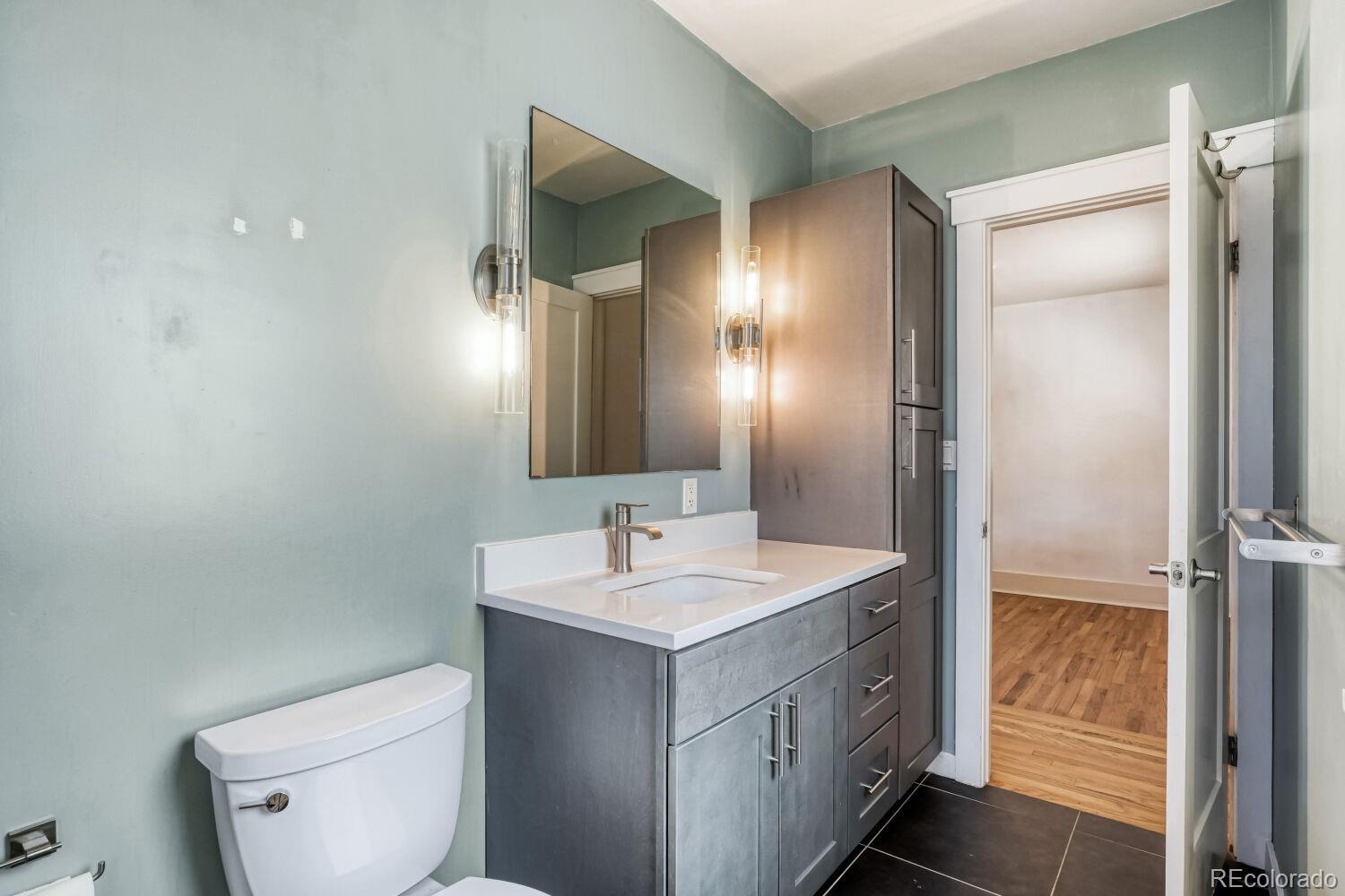 MLS Image #14 for 1354  elm street,denver, Colorado