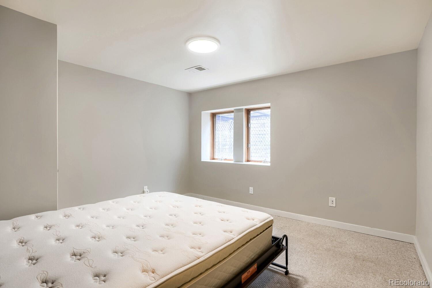 MLS Image #18 for 1354  elm street,denver, Colorado