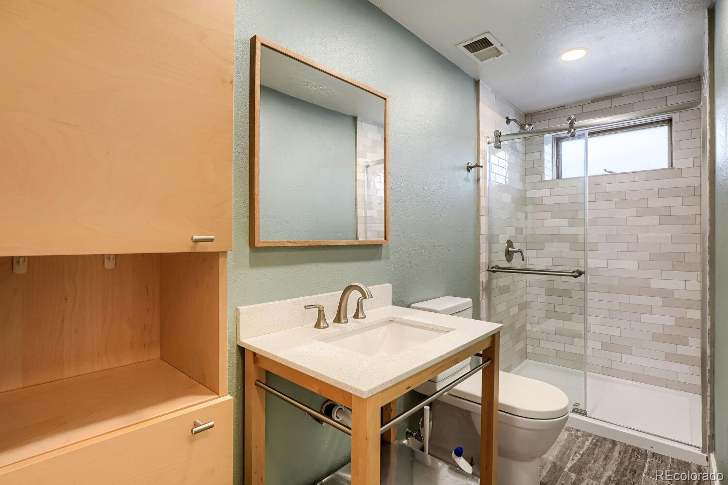 MLS Image #20 for 1354  elm street,denver, Colorado