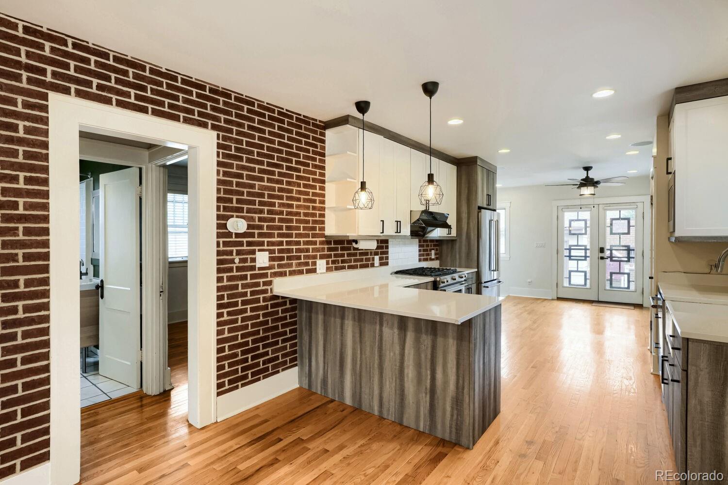 MLS Image #6 for 1354  elm street,denver, Colorado