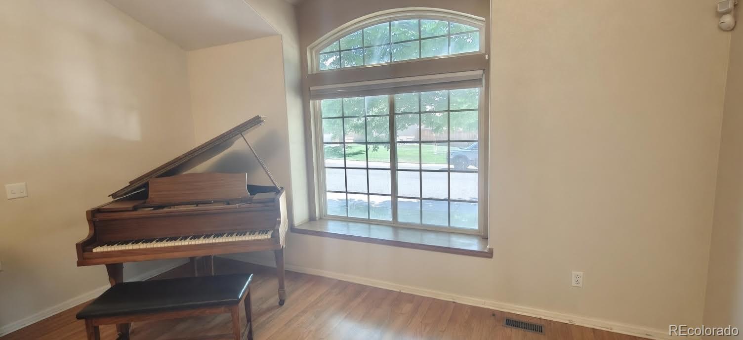 MLS Image #1 for 4016 s kirk court,aurora, Colorado
