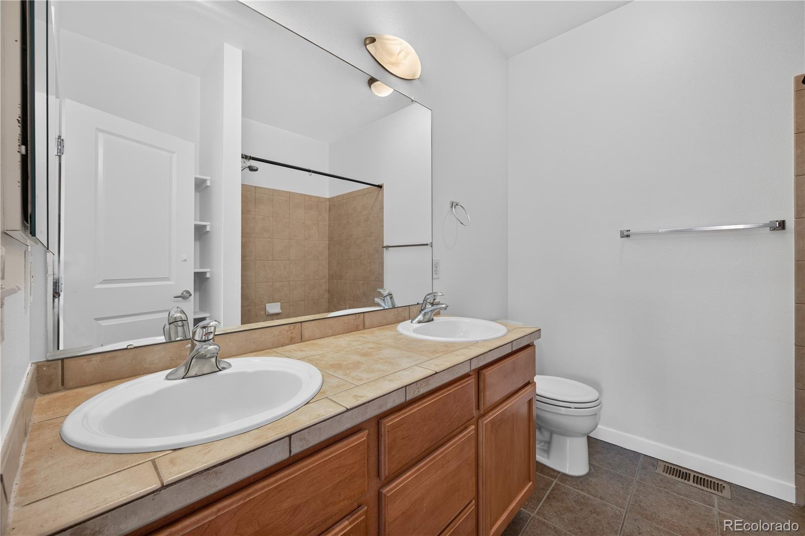 MLS Image #13 for 4100  albion street,denver, Colorado