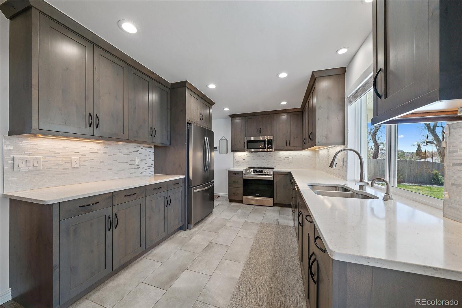 MLS Image #10 for 8244 e kenyon drive,denver, Colorado