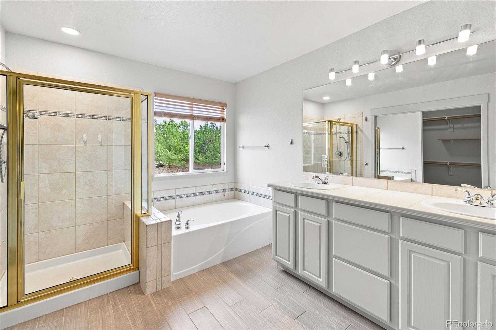 MLS Image #13 for 3335  hollycrest drive,colorado springs, Colorado