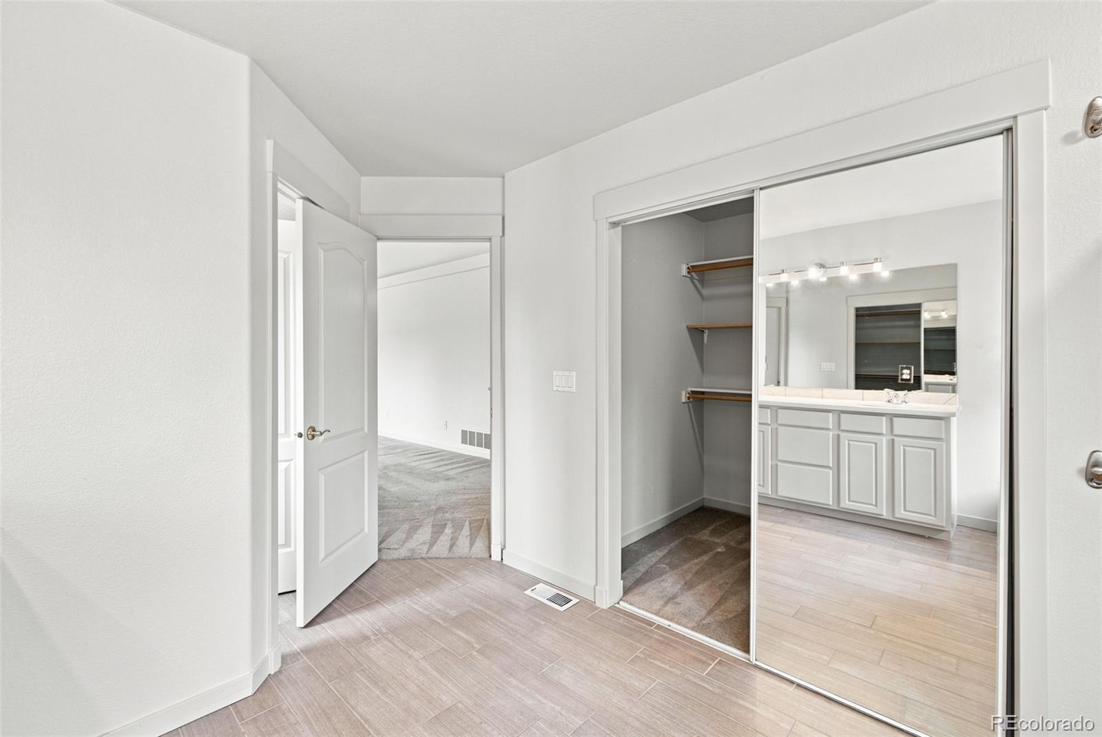 MLS Image #14 for 3335  hollycrest drive,colorado springs, Colorado