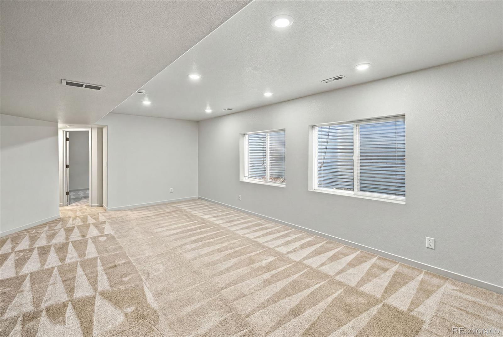 MLS Image #24 for 3335  hollycrest drive,colorado springs, Colorado