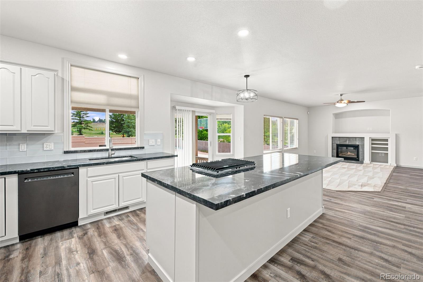 MLS Image #9 for 3335  hollycrest drive,colorado springs, Colorado