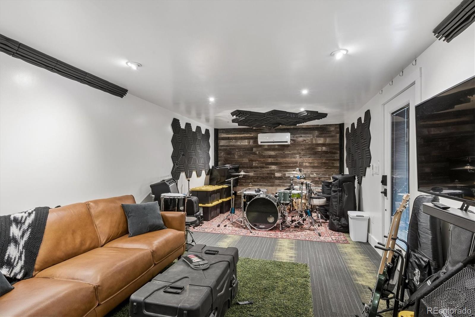 MLS Image #18 for 4655 s pearl street,englewood, Colorado