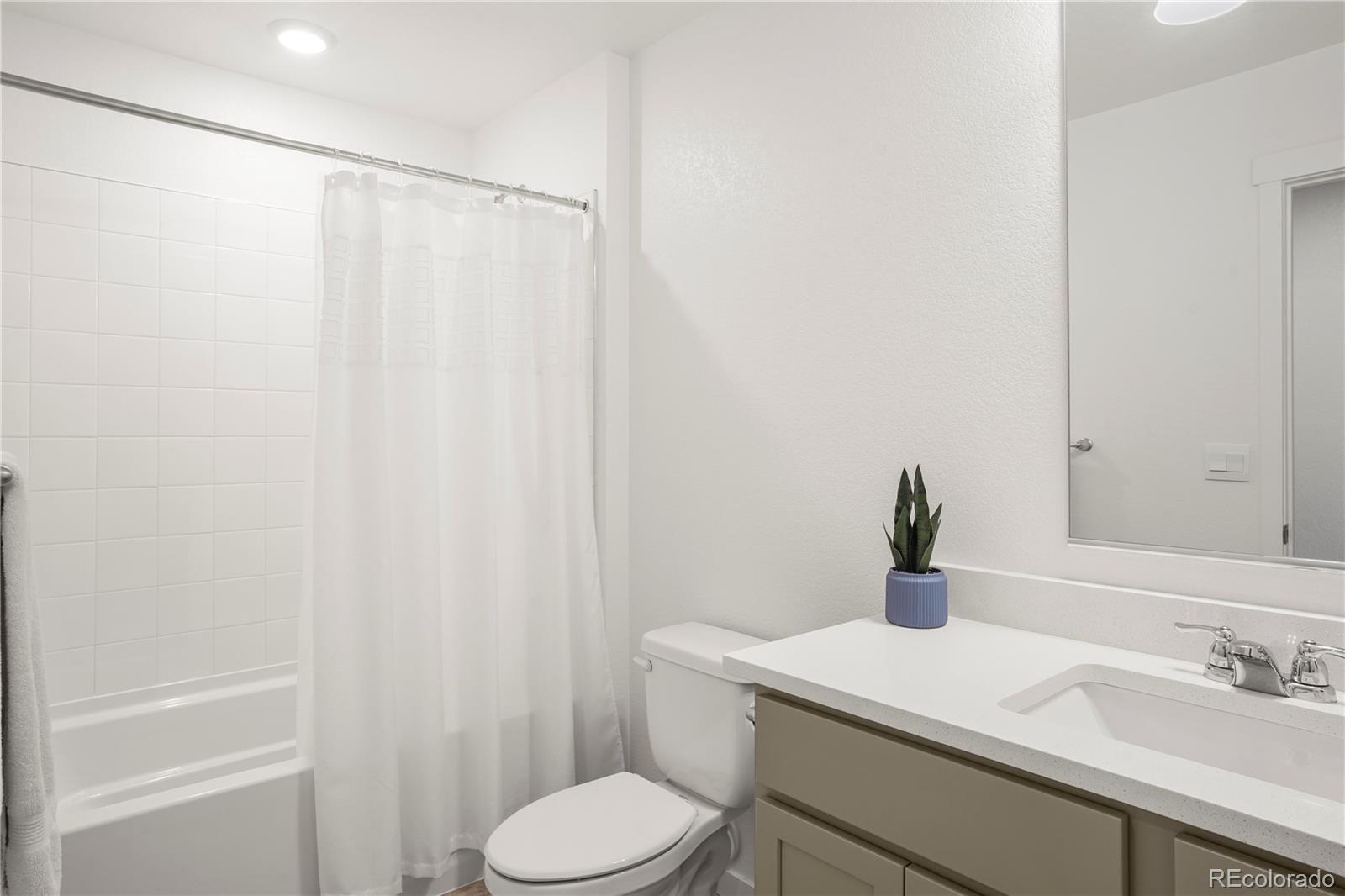 MLS Image #19 for 9936  ceylon court,commerce city, Colorado