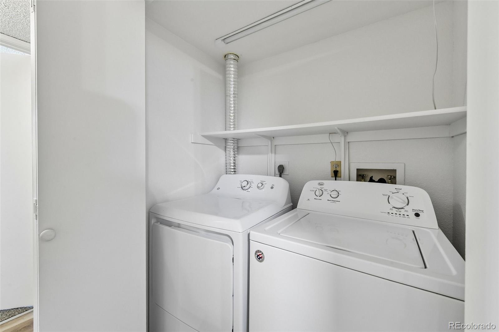 MLS Image #17 for 1075 s elkhart way,aurora, Colorado