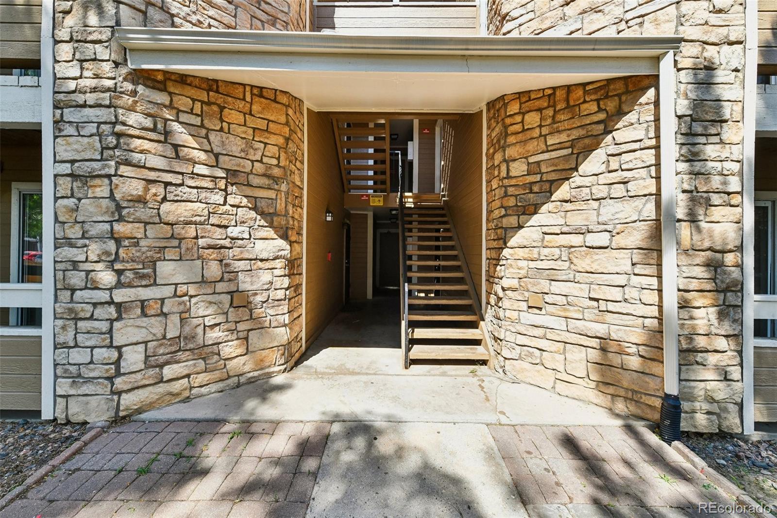 MLS Image #19 for 1075 s elkhart way,aurora, Colorado