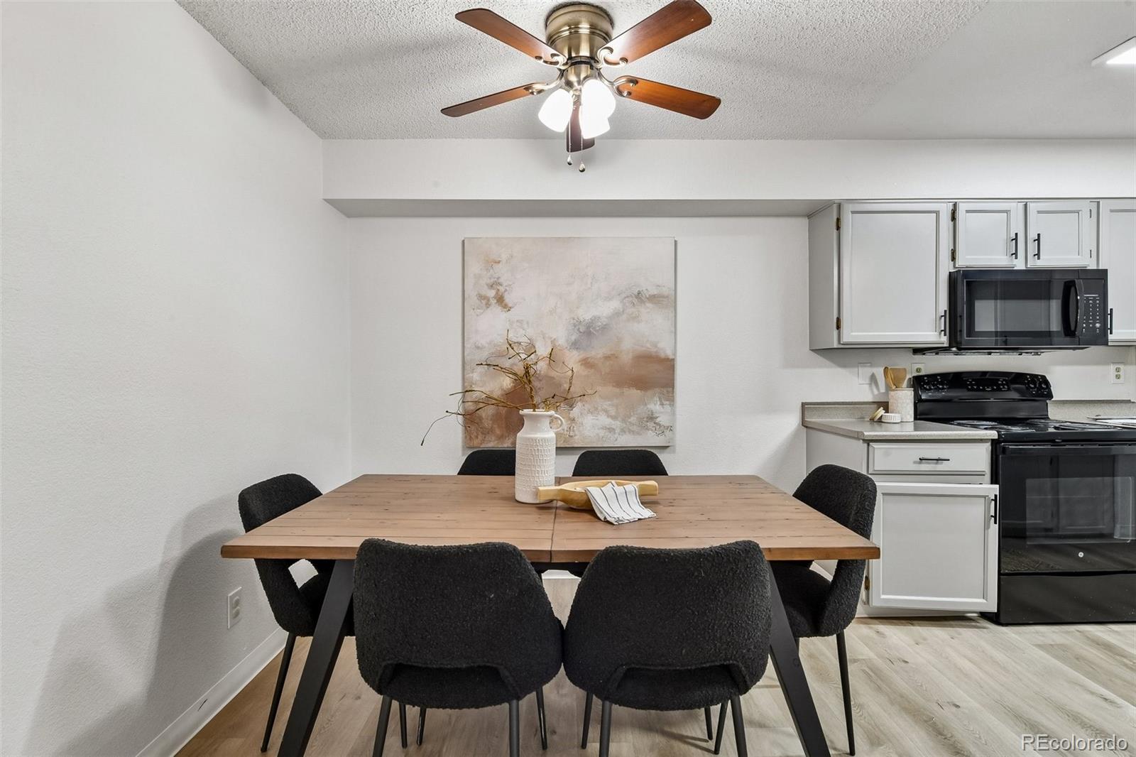 MLS Image #3 for 1075 s elkhart way,aurora, Colorado