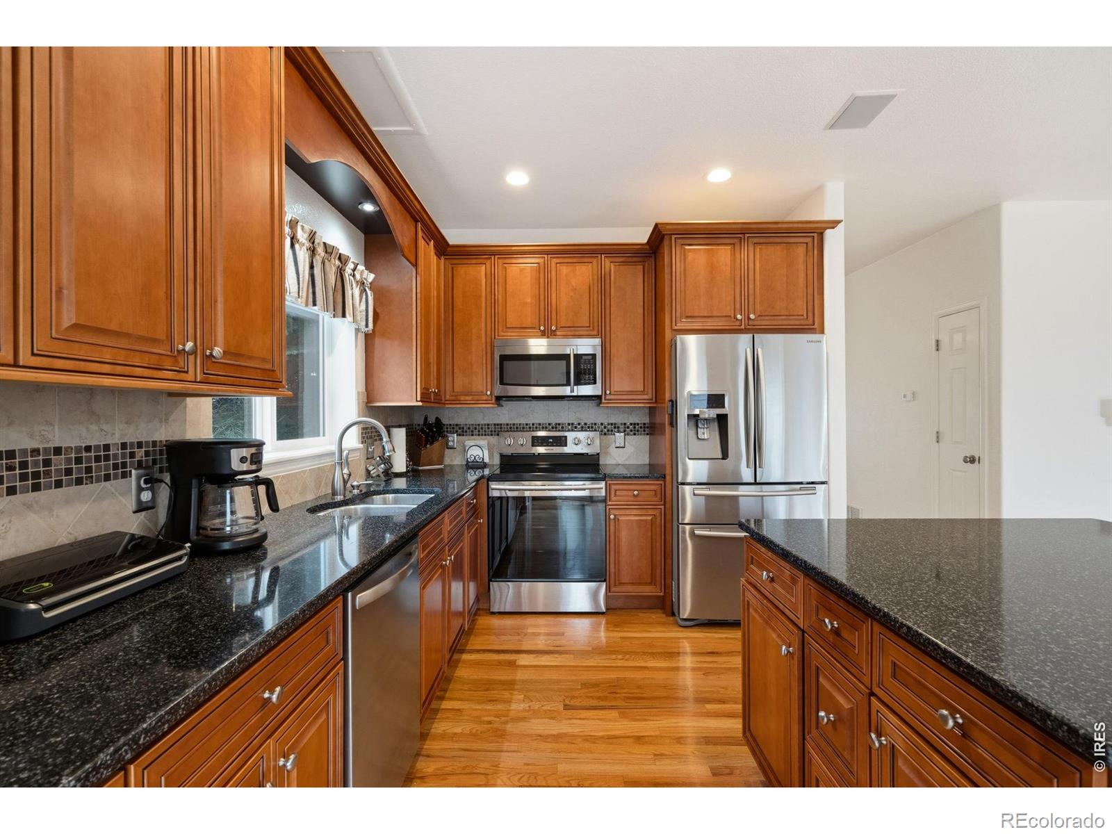 MLS Image #9 for 2014  mainsail drive,fort collins, Colorado