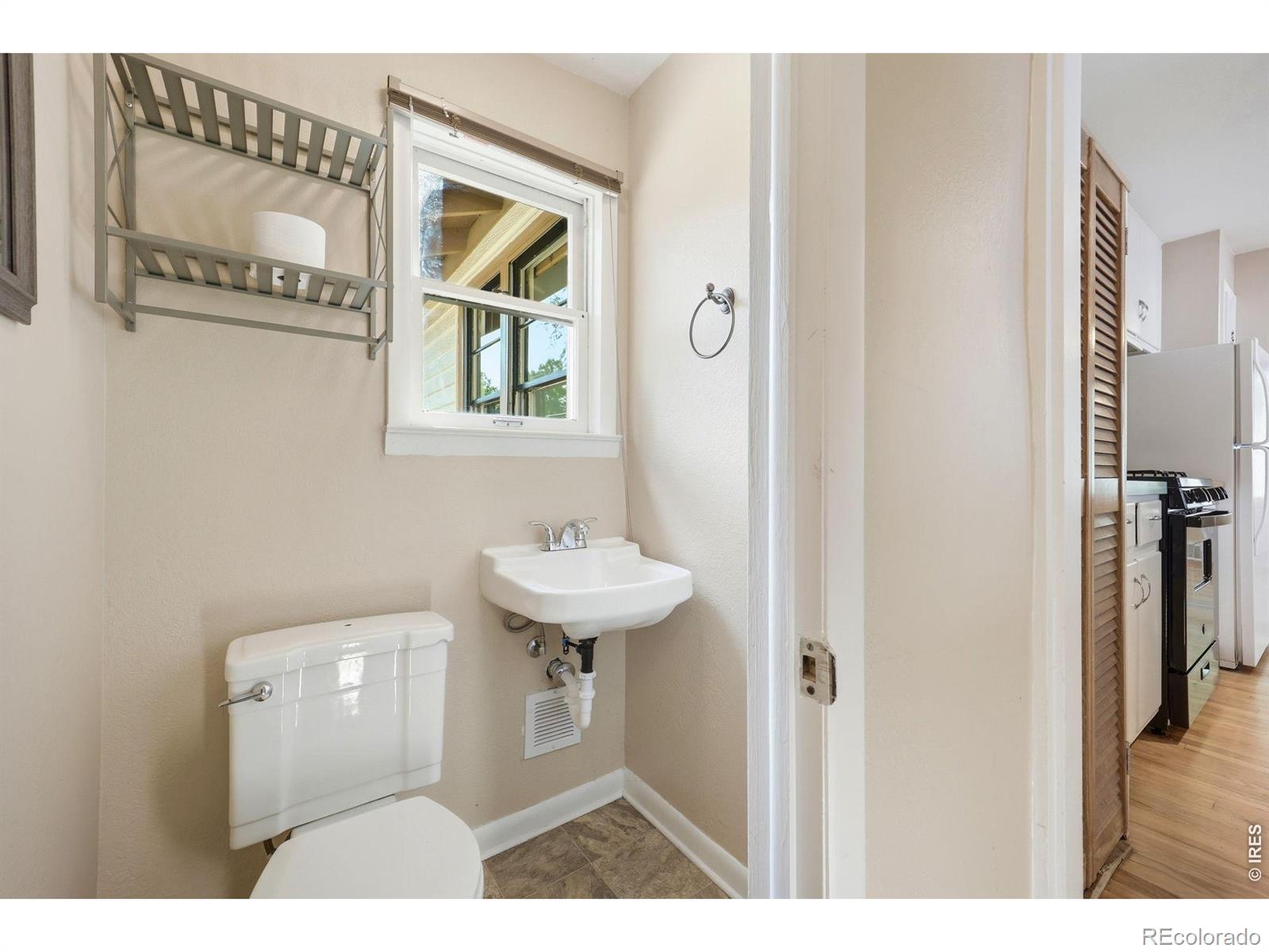 MLS Image #11 for 1504  westview avenue,fort collins, Colorado