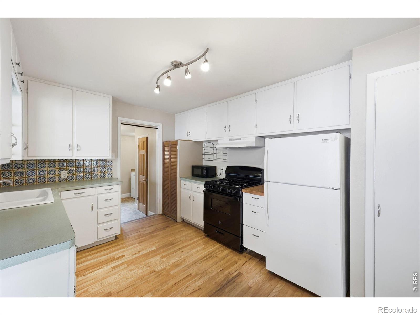 MLS Image #8 for 1504  westview avenue,fort collins, Colorado