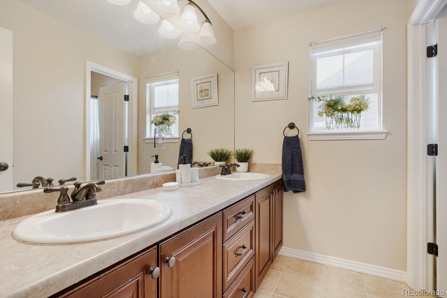 MLS Image #20 for 25332 e indore drive,aurora, Colorado