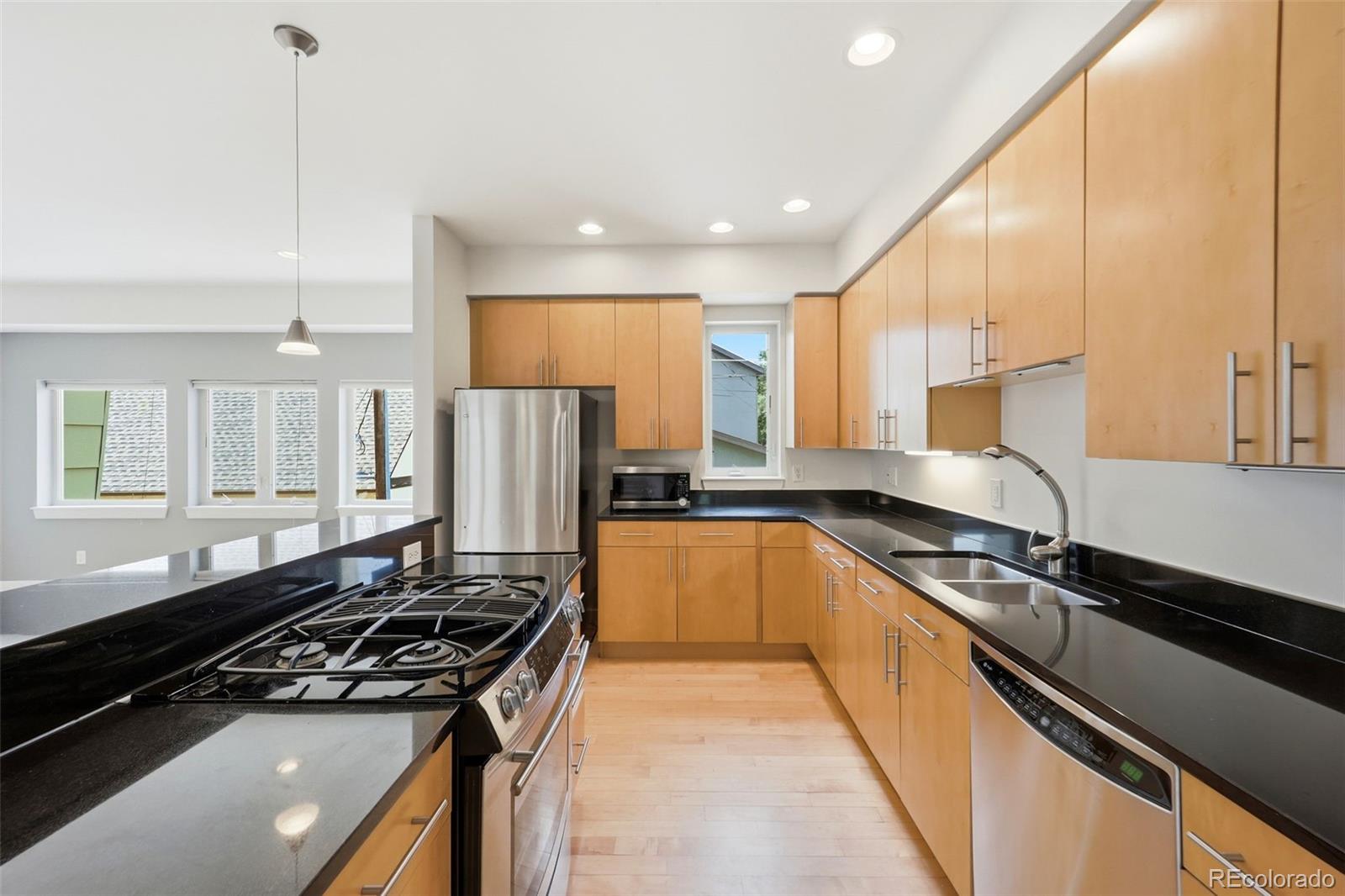 MLS Image #10 for 1743 w 33 avenue,denver, Colorado