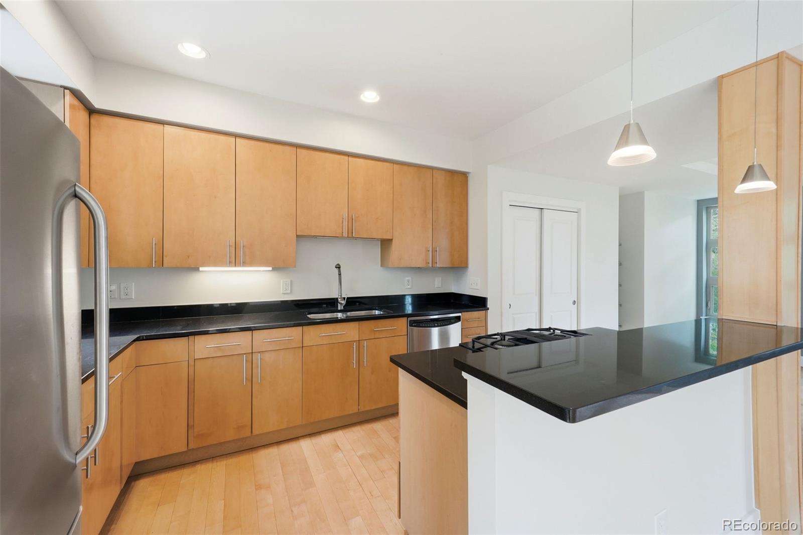 MLS Image #11 for 1743 w 33 avenue,denver, Colorado