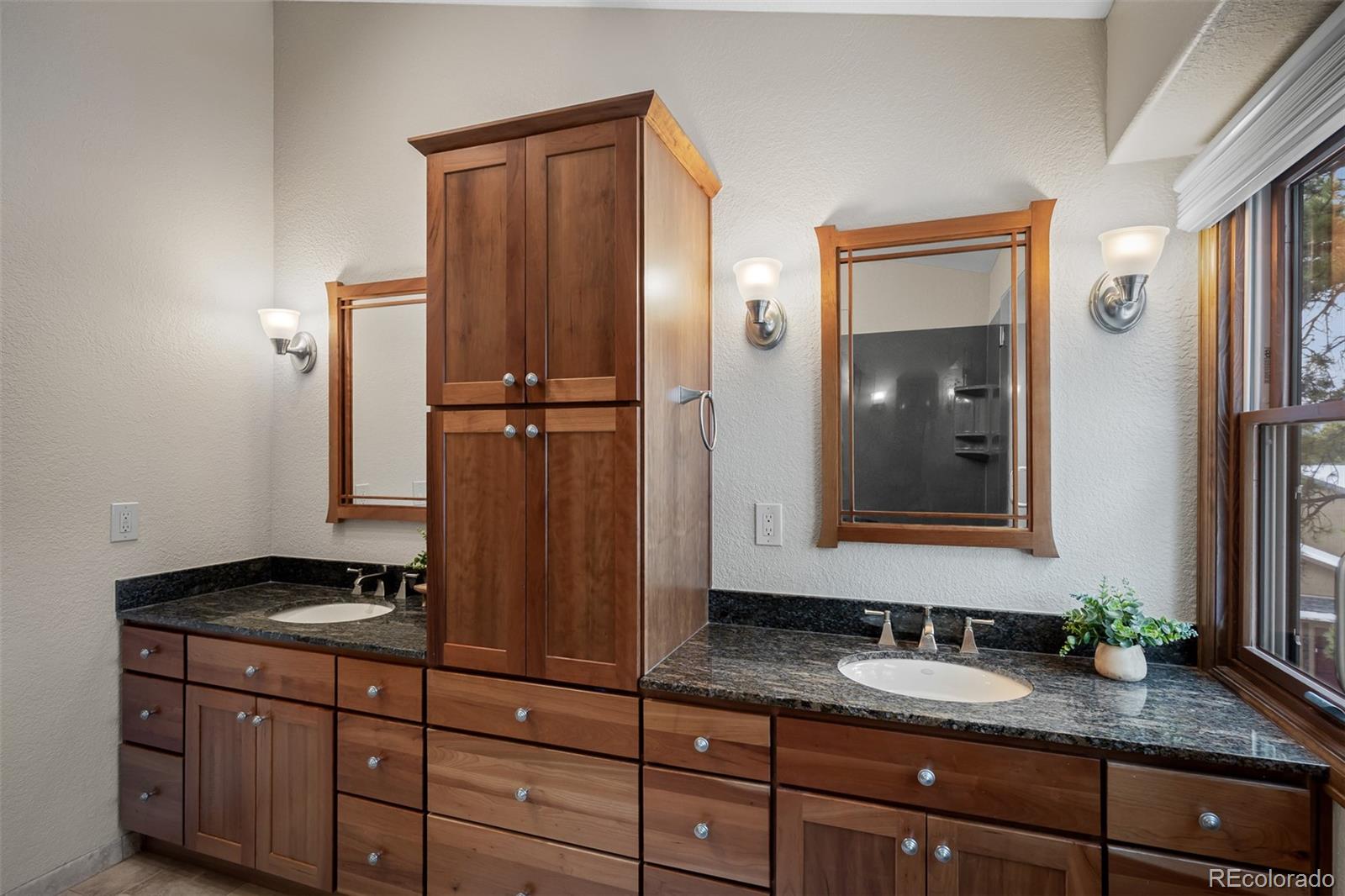 MLS Image #37 for 20070  lofty pine lane,monument, Colorado