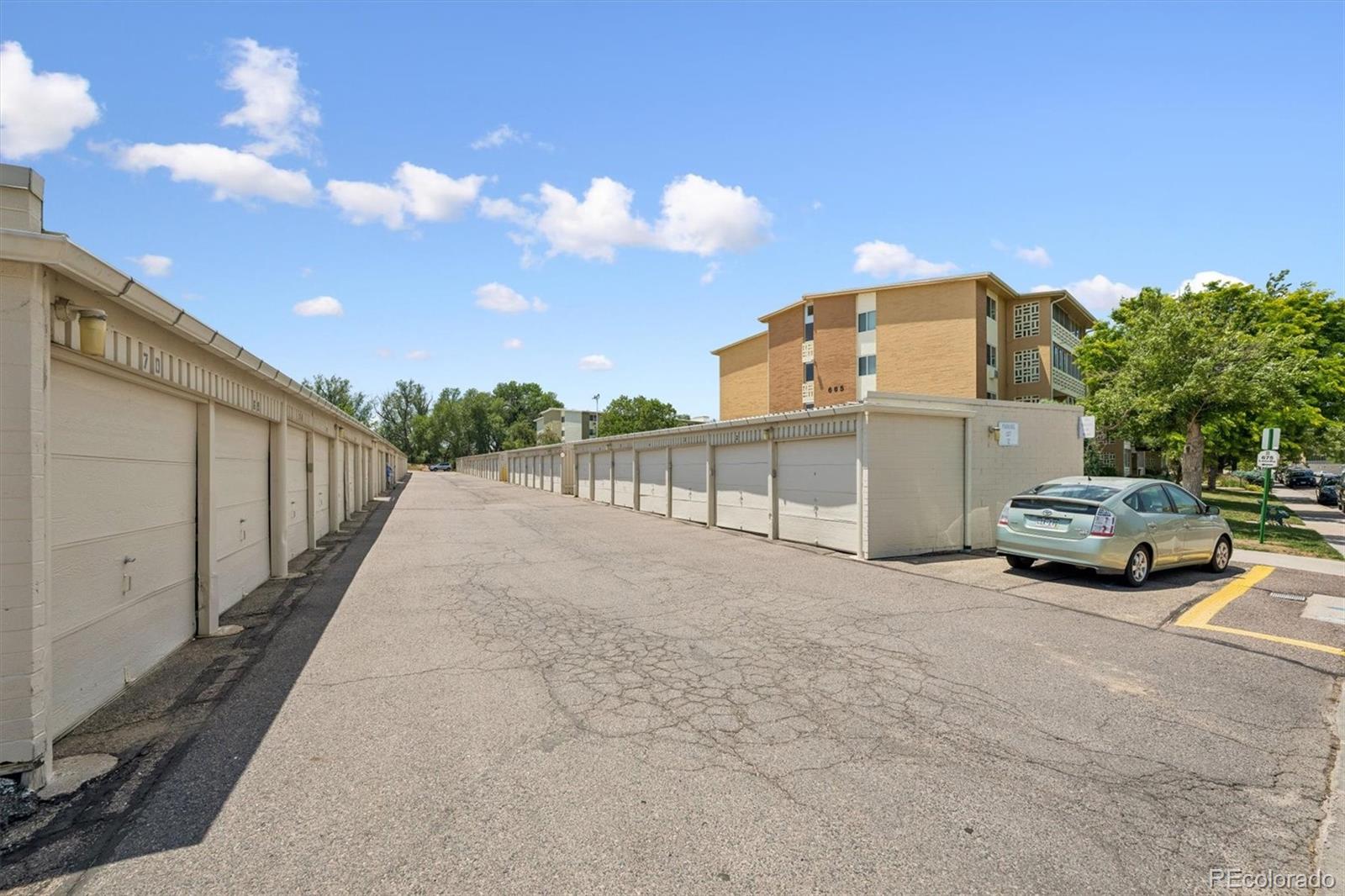 MLS Image #17 for 665 s alton way,denver, Colorado