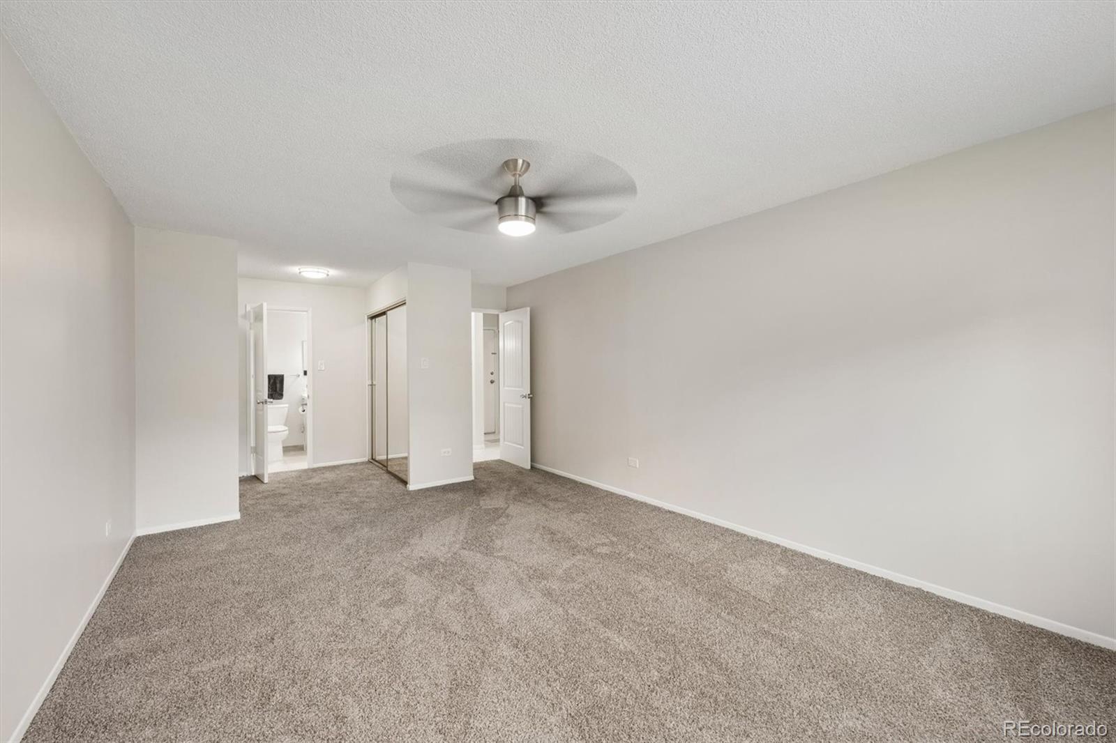 MLS Image #7 for 665 s alton way,denver, Colorado