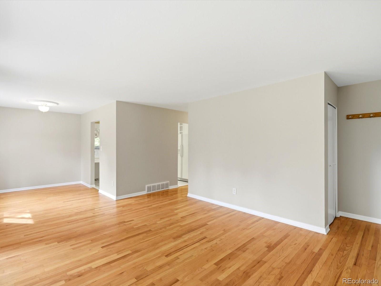 MLS Image #10 for 778 w briarwood avenue,littleton, Colorado