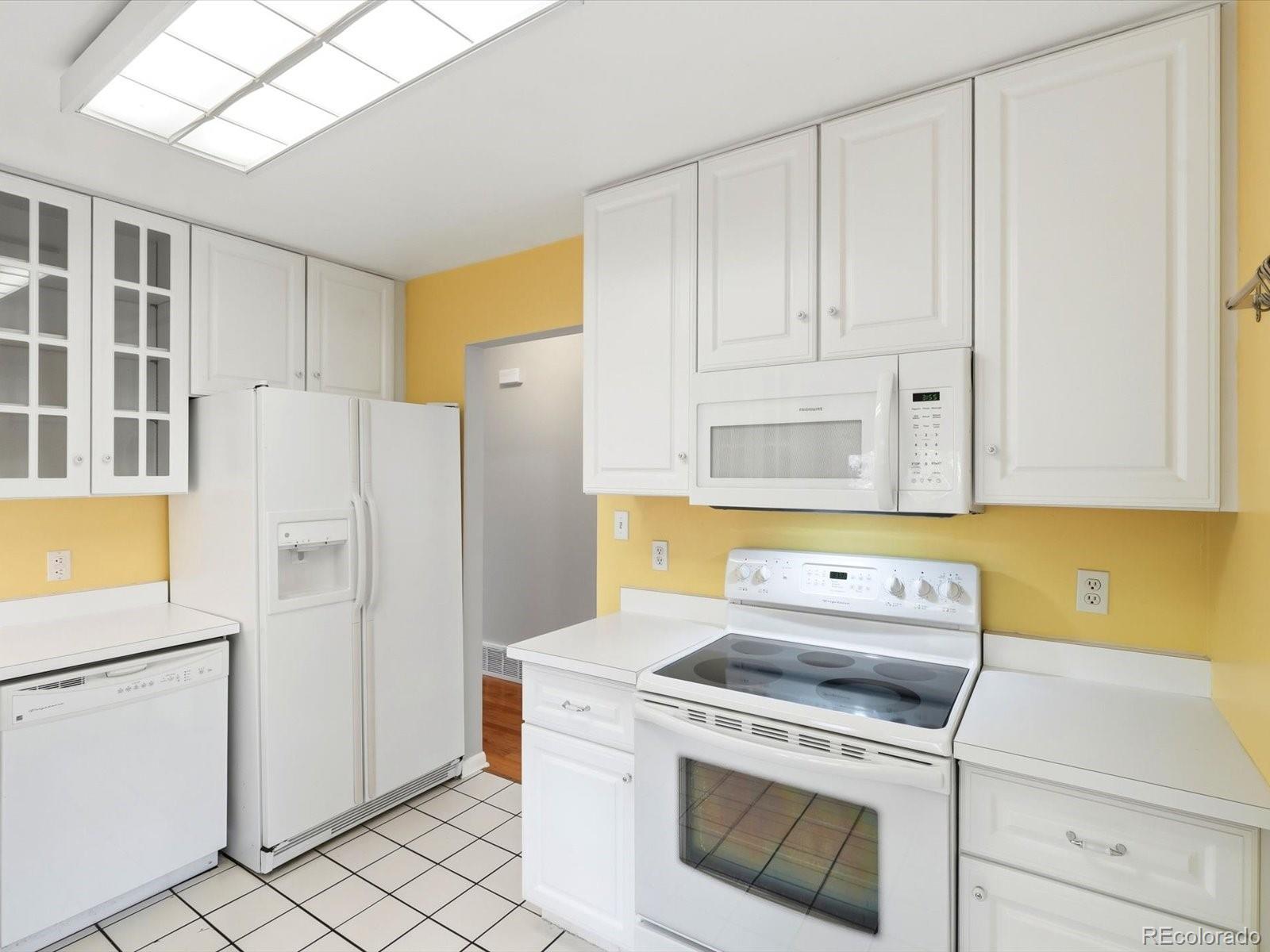 MLS Image #4 for 778 w briarwood avenue,littleton, Colorado