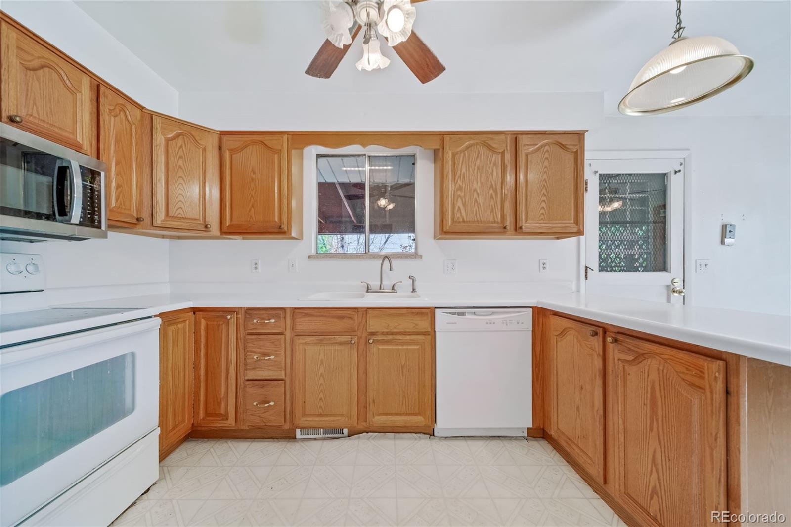 MLS Image #10 for 12265 w 66th avenue,arvada, Colorado