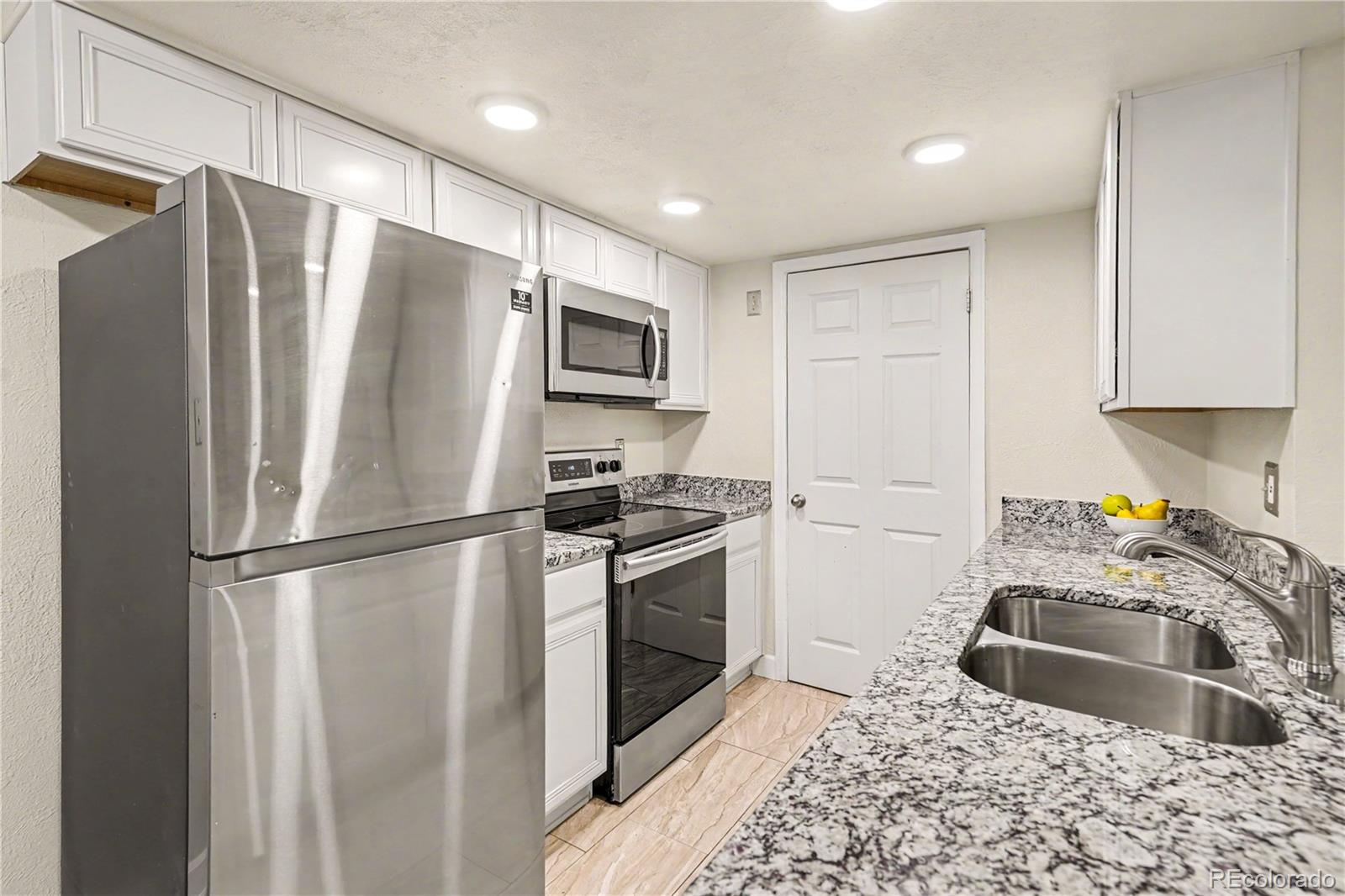 MLS Image #11 for 8376 s upham way,littleton, Colorado
