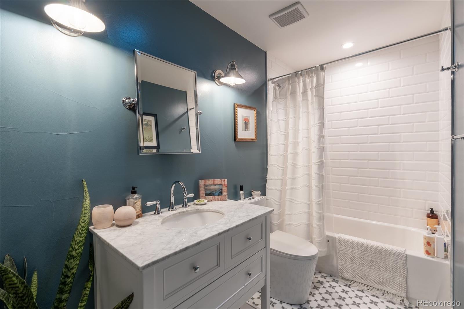 MLS Image #31 for 2372 s carr court,denver, Colorado