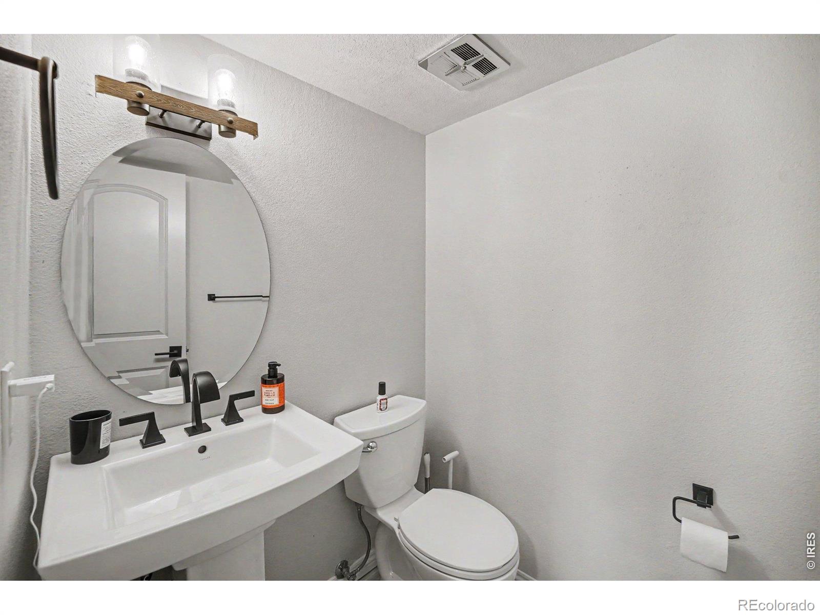 MLS Image #18 for 7602 e nassau avenue,denver, Colorado