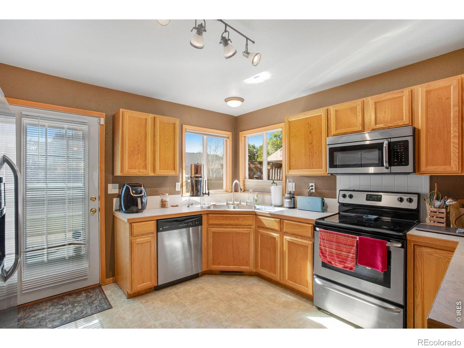 MLS Image #15 for 399  lark bunting avenue,loveland, Colorado