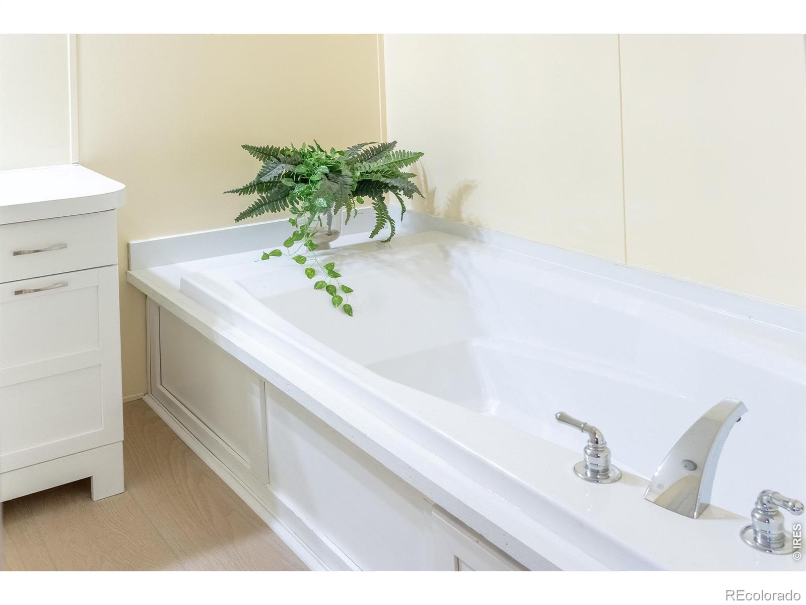 MLS Image #9 for 435 n 35th avenue,greeley, Colorado