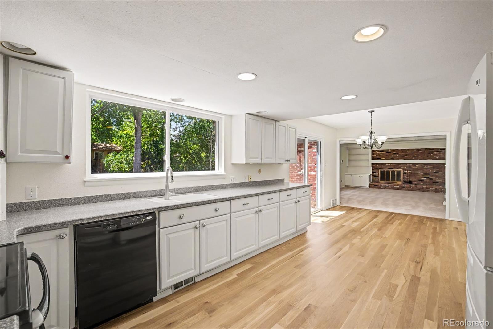 MLS Image #3 for 5496 w hinsdale place,littleton, Colorado