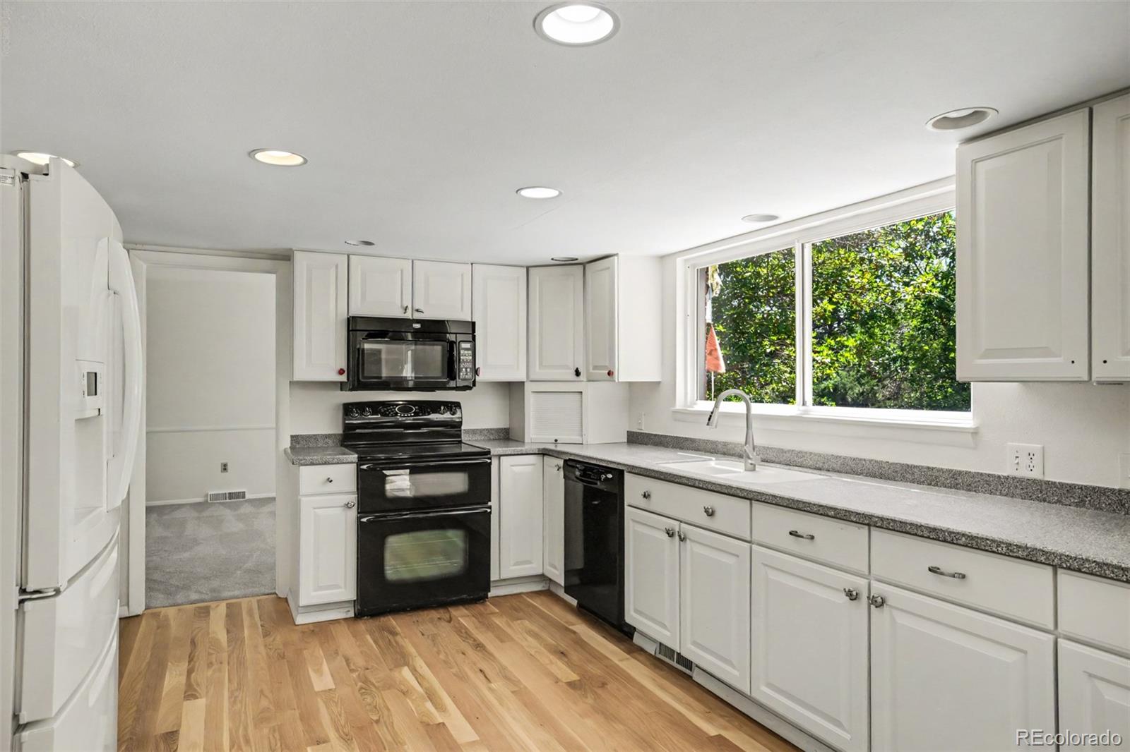 MLS Image #4 for 5496 w hinsdale place,littleton, Colorado