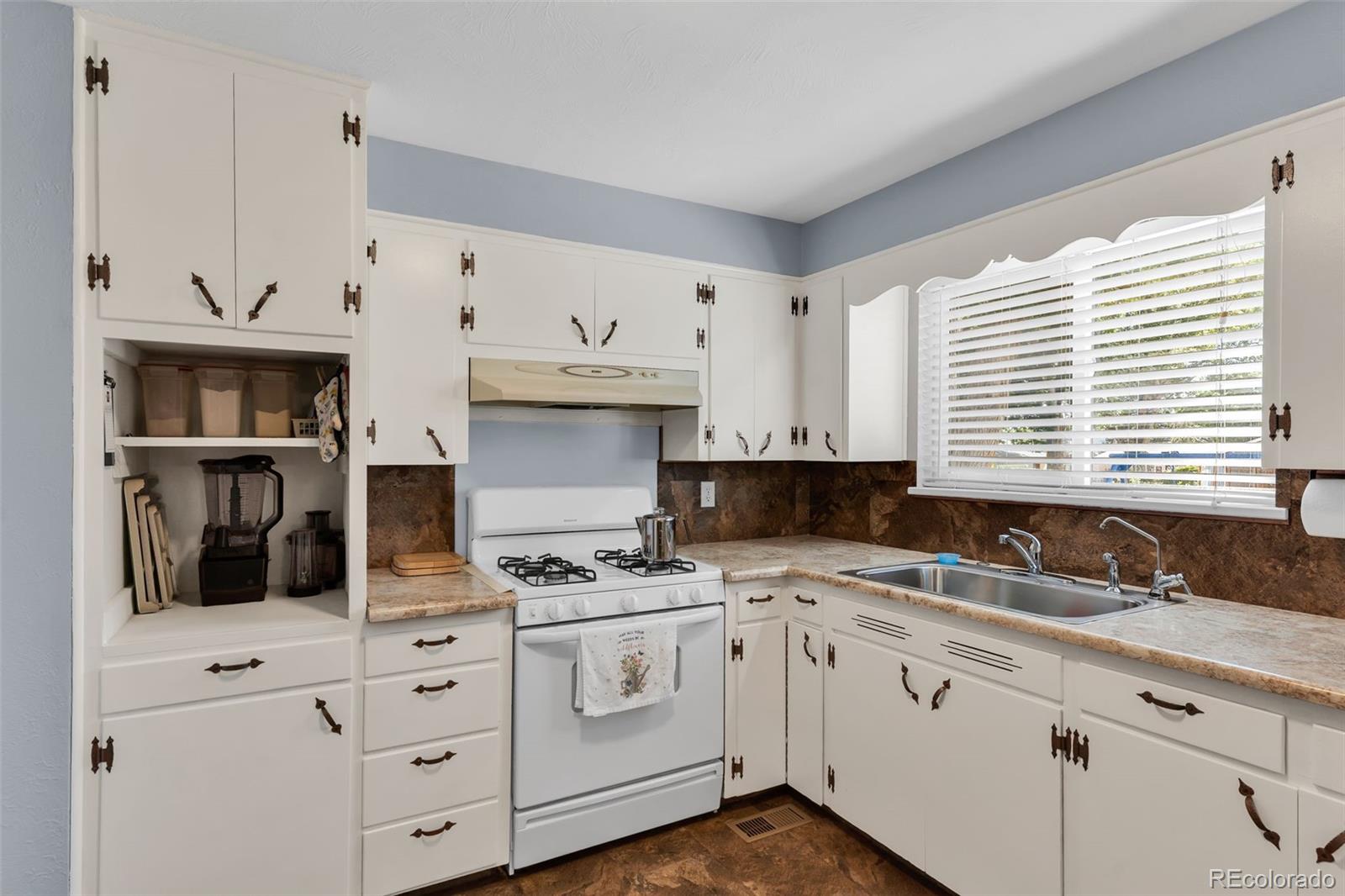 MLS Image #11 for 1536  logan street,canon city, Colorado