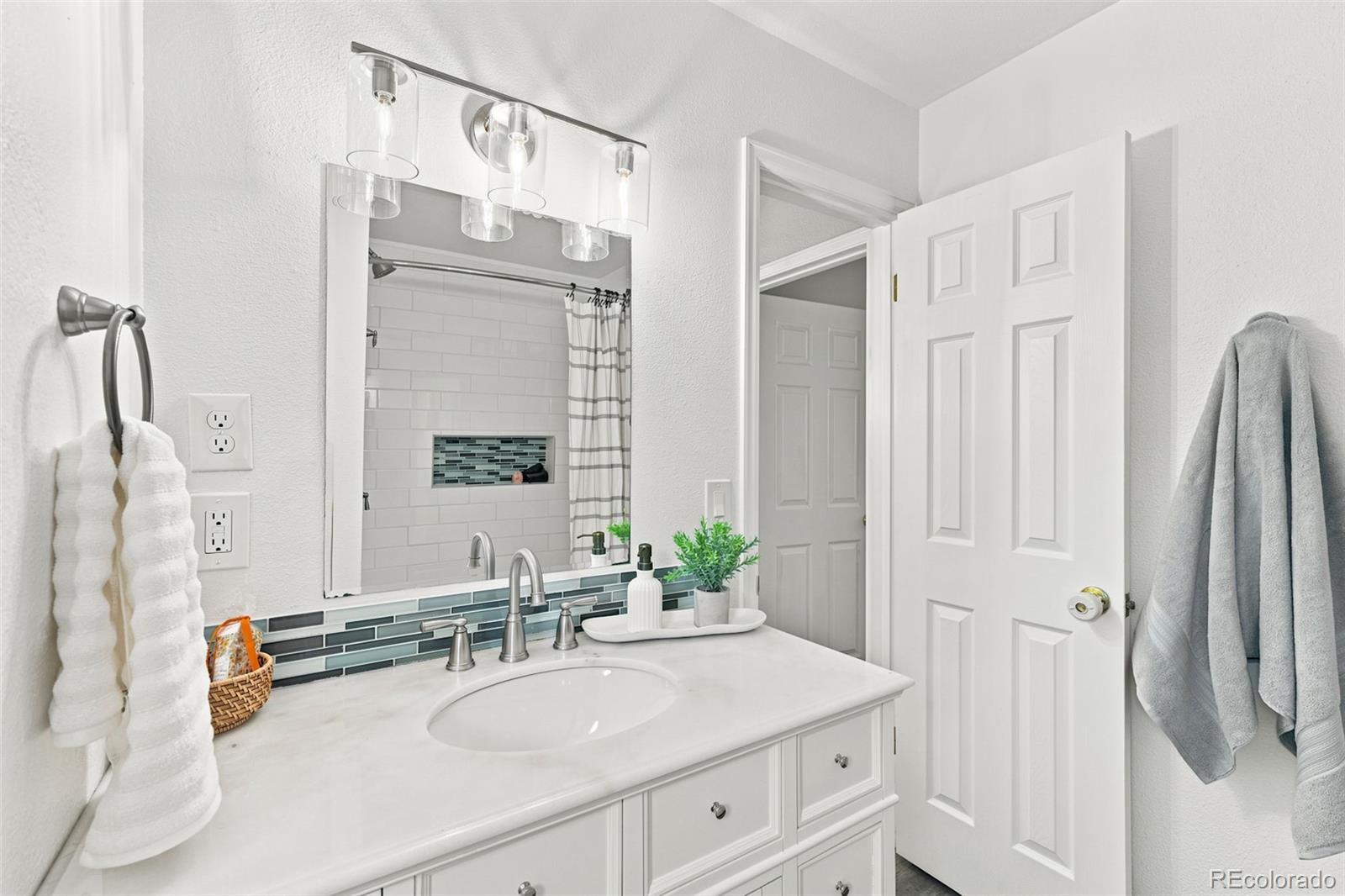 MLS Image #21 for 8312 s upham way,littleton, Colorado