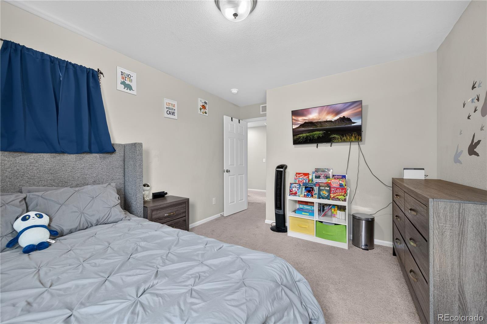 MLS Image #22 for 15803 e warner drive,denver, Colorado