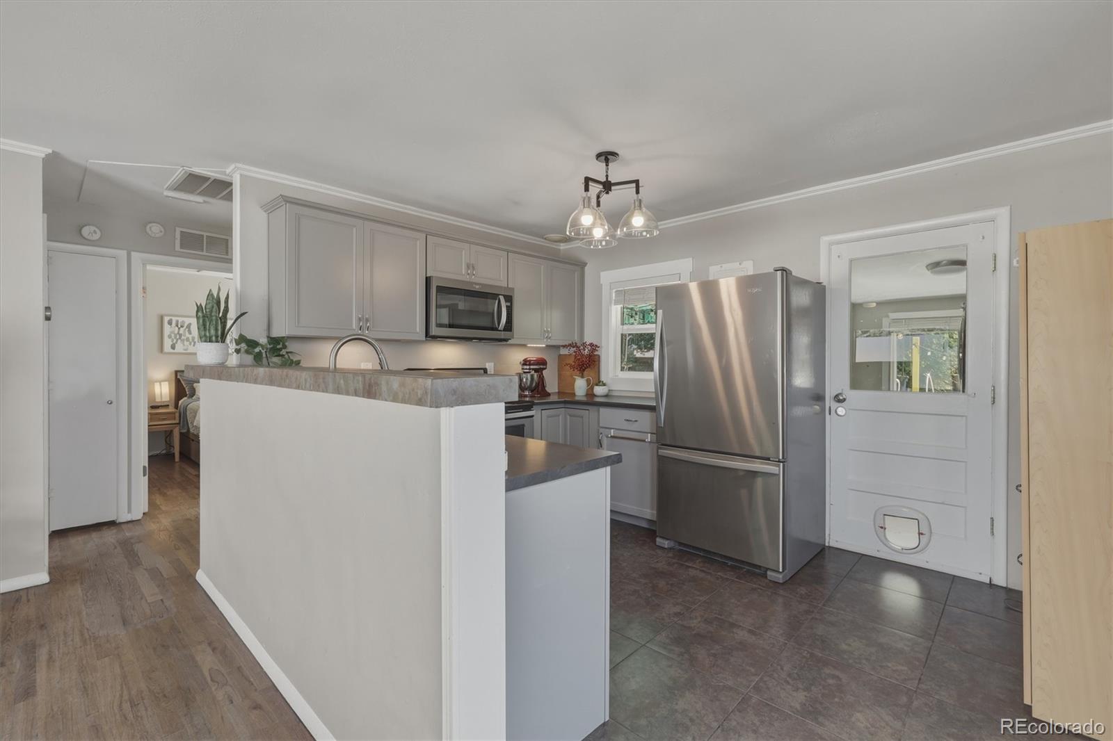 MLS Image #8 for 3119 n arcadia street,colorado springs, Colorado