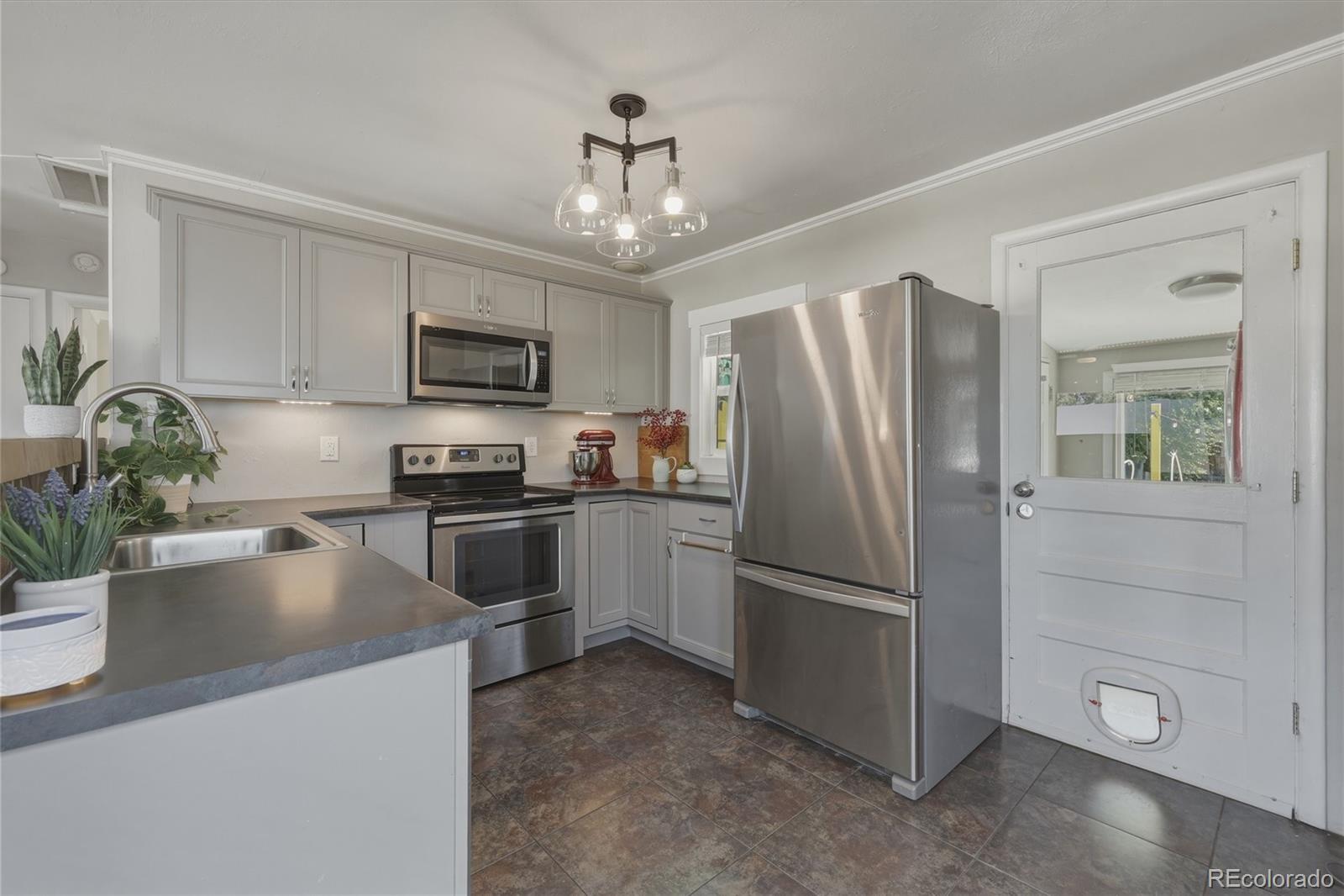 MLS Image #9 for 3119 n arcadia street,colorado springs, Colorado