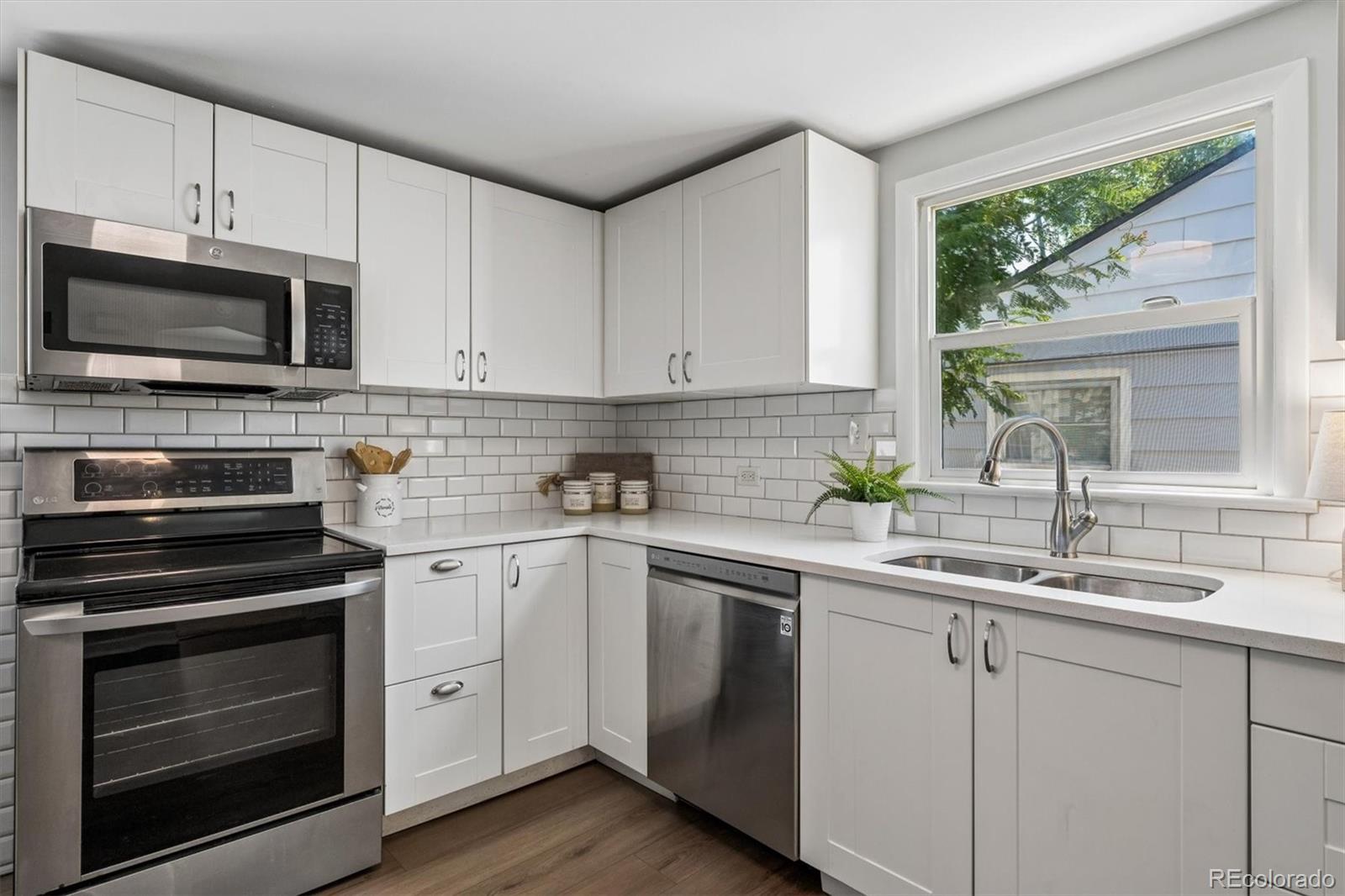 MLS Image #14 for 3000 s corona street,englewood, Colorado