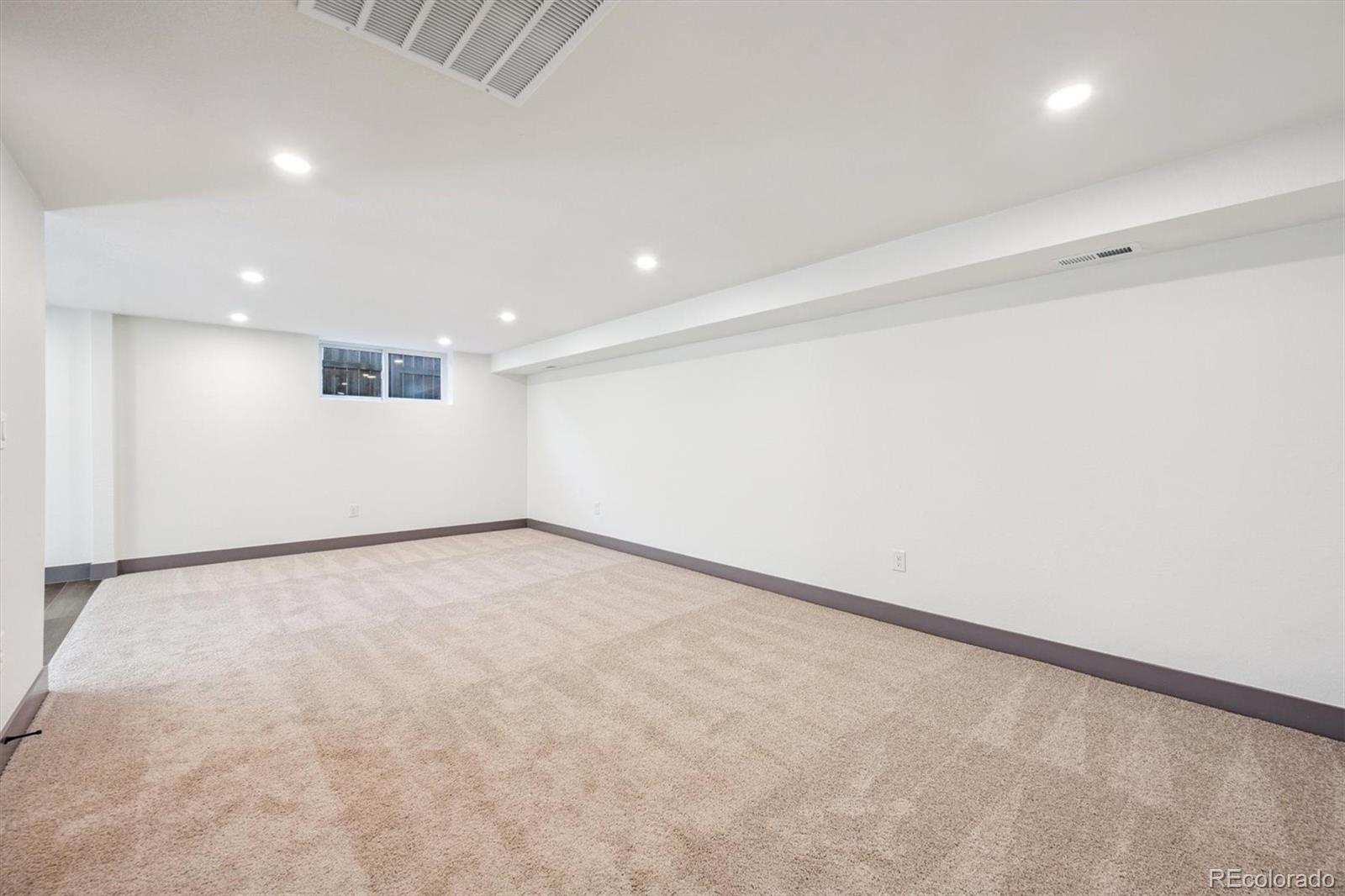 MLS Image #12 for 3323  poplar street,denver, Colorado