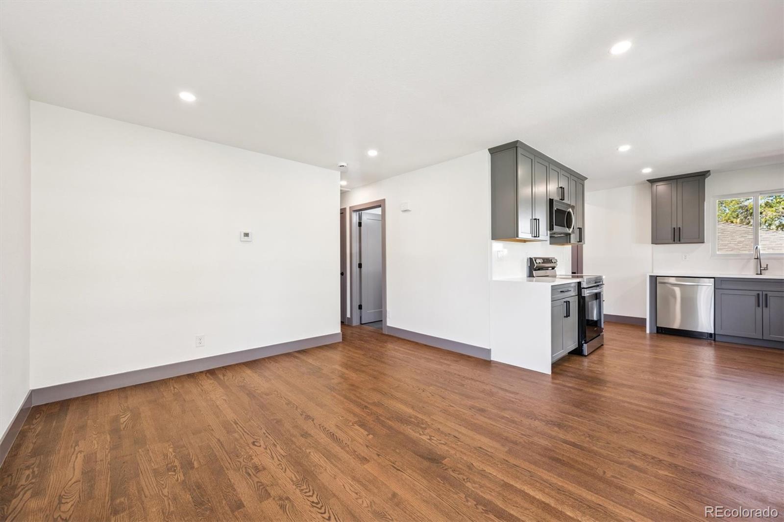 MLS Image #5 for 3323  poplar street,denver, Colorado