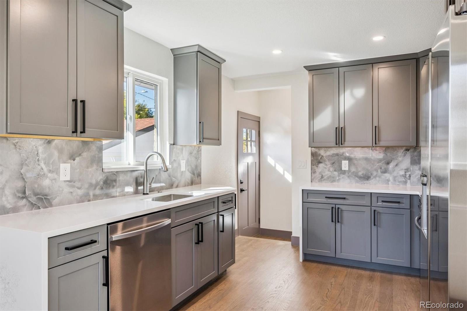 MLS Image #8 for 3323  poplar street,denver, Colorado